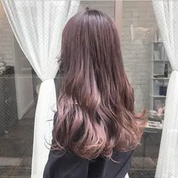 🏹SNSで大人気✨話題の外国人風イルミナカラー/大阪では1%のサロンでしかないキラ水♡ツヤ感たっぷりです♡