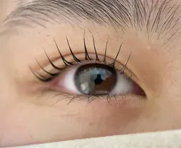 【高濃度トリートメント付き】ラッシュリフト次世代まつげパーマ