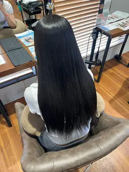 【12月のご予約限定‼️】ストレート➕トリートメント　7,700→7,200✨