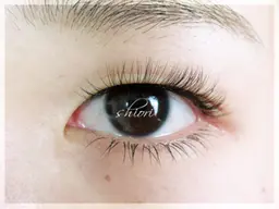 〈初回オフ無料〉一重さんのためのボリュームラッシュ80本