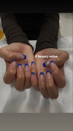 フレンチネイル✨️(クリアベース)