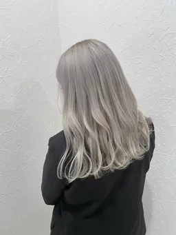 🔥KENTO一押し🔥ミニモ限定価格！カット＋2ブリーチ［ケアブリーチ］＋カラー