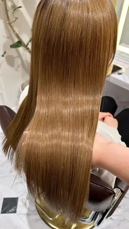 新メニュー✨髪質改善カラー🫧今大注目のケア剤GLT配合メテオカラー　シャンプーブロー込み　15400→12100