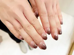 【オフ込み・ケア無料】カラーグラデーションネイル￥8000→￥4800【パラジェル🦋】（オフあり）