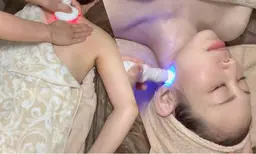 敏感肌の方も安心♪小顔・たるみ改善うるツヤ美肌/ラジオ波＆カッサで筋膜リフトアップ❤︎