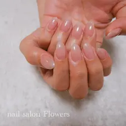 ラメグラデーション【ご新規様オフ代無料、またはオフなしの方】＊根元がクリアなので、伸びても気になりにくいです。