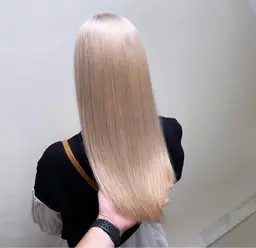 【気になる根元の黒い部分に★ゲリラ配信🦄】ブリーチリタッチ/9900円　🉐紫シャンプー/ピンクシャンプー無料！