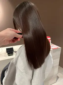 メンテナンスカット＋縮毛矯正＋髪質改善トリートメント✨️