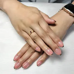 ⭐️新店キャンペーン中，セール★王道フレンチ【初回ソフトジェルオフ無料】フレンチ (カラー/スキニー/ラメ ベース)