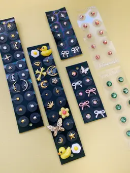 【耳つぼジュエリー両耳14粒💎✨】大人気‼️耳ツボジュエリー🎀🧸可愛いだけじゃなく、肩こりやダイエットにも◎🩵