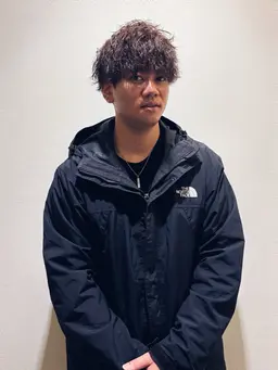 カット＋ツイストスパイラルパーマ【眉カット無料プレゼント中‼️】