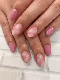 月限定ワンカラー/オフ550円初回の平日限定オフ無料🎶パラジェル使用💫10年以上の経験豊富なネイリストが担当します