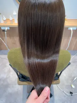 《❤️残り10枠❤️》初回8800円❗️似合わせカット&ちゅるんカラー✨✨