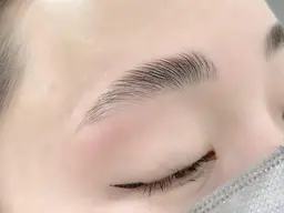 ハリウッドブロウリフト