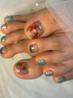 【夏限定🌴 選べるカラー&デザイン】フットネイル(デザイン相談OK・ライトケア付き)