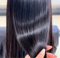 【ちゅるちゅる縮毛矯正🎀】ナチュラルに癖を伸ばし毎日扱いやすい髪にします🥣♡