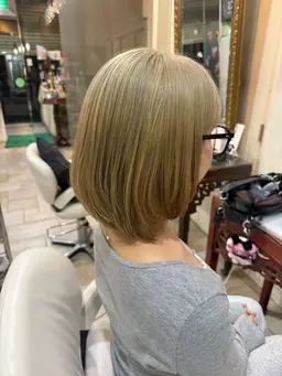 カット+全体ブリーチ+カラー+トリートメント