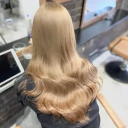 U22🍩ベージュ限定menu🍩ケアブリーチ使用🪄♡ダブルカラー+極上うるツヤトリートメント♡