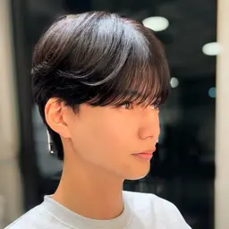 シースルーバングカット＋ニュアンスパーマ＋保湿トリートメント