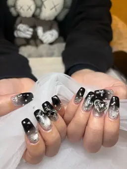 🍀持ち込みデザイン９０分アート🌟片手2.3本アート、他シンプル🌟パーツ代別🫧パラジェル＋500円🫧初回オフ無料