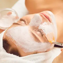 【シミ・そばかす・ニキビ跡】美白・透明肌