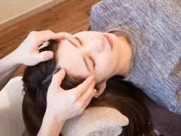 【ゲリラクーポン🔴】Recoveria式ヘッド＆フェイスケア30分