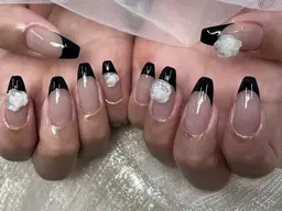 【うる艶　美フォルム】フレンチ ※ベースあり