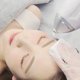 【LEDハイブリッド脱毛】産毛もお任せ♪口周り脱毛