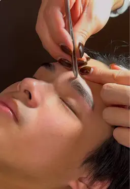 ⭐︎平日限定クーポン⭐︎清潔感UPメンズ眉ワックス60分コース　¥6000⇨¥4000