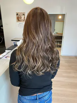 12月限定　　デザインカラー（ブリーチ）メニュー！🔥