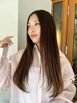 【自然な仕上がり♪】シルク縮毛矯正＋水分補給トリートメント　【髪のツヤ感UP】