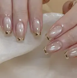 【初回オフ無料】うるマグネットxミラーフレンチネイル¥8680