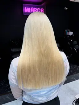 【21日17時限定！！🉐】ブリーチリタッチ（ダブルカラー）＋保湿トリートメント！⚠️必ず注意事項お読み下さい⚠️