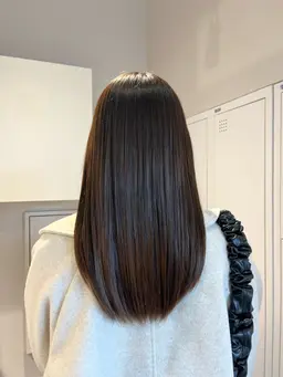 髪の中にたっぷり水分補給トリートメント