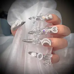 🉐💥🎓学生限定！このチャンスを見逃さないでね！🎀チップ長さ出し➕お好きなプラチャーム付放題💎(150分コース)