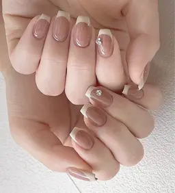 フレンチネイル