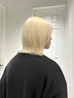 ブリーチ2回で作るブロンドヘア✨️