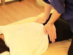 【腰痛・姿勢矯正】慢性的な腰痛や猫背解消に!! 根本改善整体 60分 ¥5600