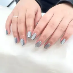 マグネットorフラッシュネイル🎼🖤オフなし現金のみ