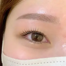 【人気No. 1⭐️】ダメージレスラッシュリフト✖️アイブロウワックス（間引き込）/高濃度トリートメント付き