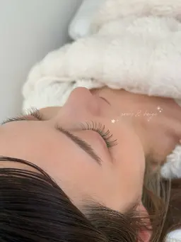 【フラットラッシュ100本/J.CC.Dカールあり/オフ無料 / カラー変更無料】