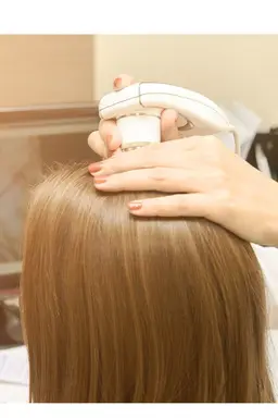 頭皮.髪育ケアコース(約60分)　☆頭皮とデコルテのリンパを流し、頭皮にエッセンスを導入し頭皮環境を整えていきます