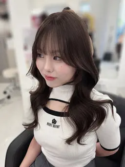 【🉐ミニモ限定価格】《🇰🇷韓国ヘア🇰🇷》カット+艶カラー♥顔周りカット♥
