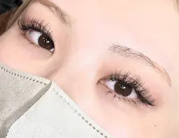 【マツエク】Wラッシュ 120本​〜​ 5,700円