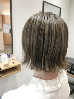 【ミニモ特別価格✨】ブリーチ＋オンカラー＋ケアトリートメント（カットなし）