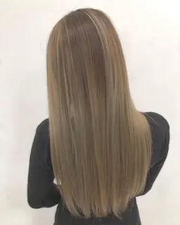 ✨ブリーチ1回の髪にできる✨ブリーチ¥7700➕ミルクティーカラー¥3960