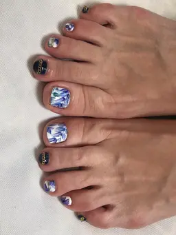 フットネイル  オフ込み パーツ付け放題 デザインは画像持ち込みで近づけます