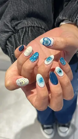 🖼️今月限定🖼️アートネイル🖌️✨　オフ✖️長さだし✖️