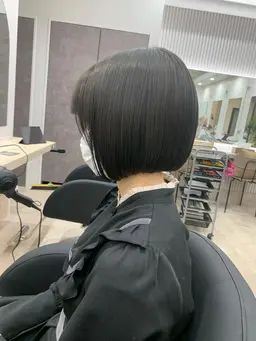 🌟ウネリ、癖を艶髪に🌟カット×ダメージレスケア縮毛矯正×COTAトリートメント