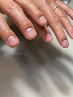 ハンドケアコース(長さ形整え→甘皮ケア→簡単なハンドマッサージ→保湿)